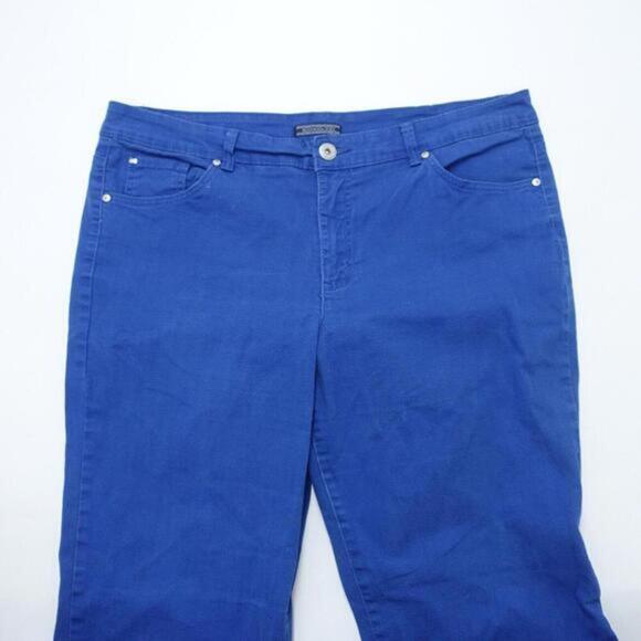 Bandolino Jeans Women's 18 Blue Denim Fitted Medium Wash 5-Pockets Straight Leg - Picture 3 of 7